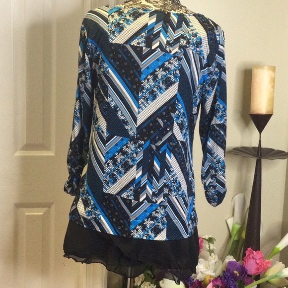 EUC Style & Co Abstract Ruffle Top, L - Picture 3 of 9